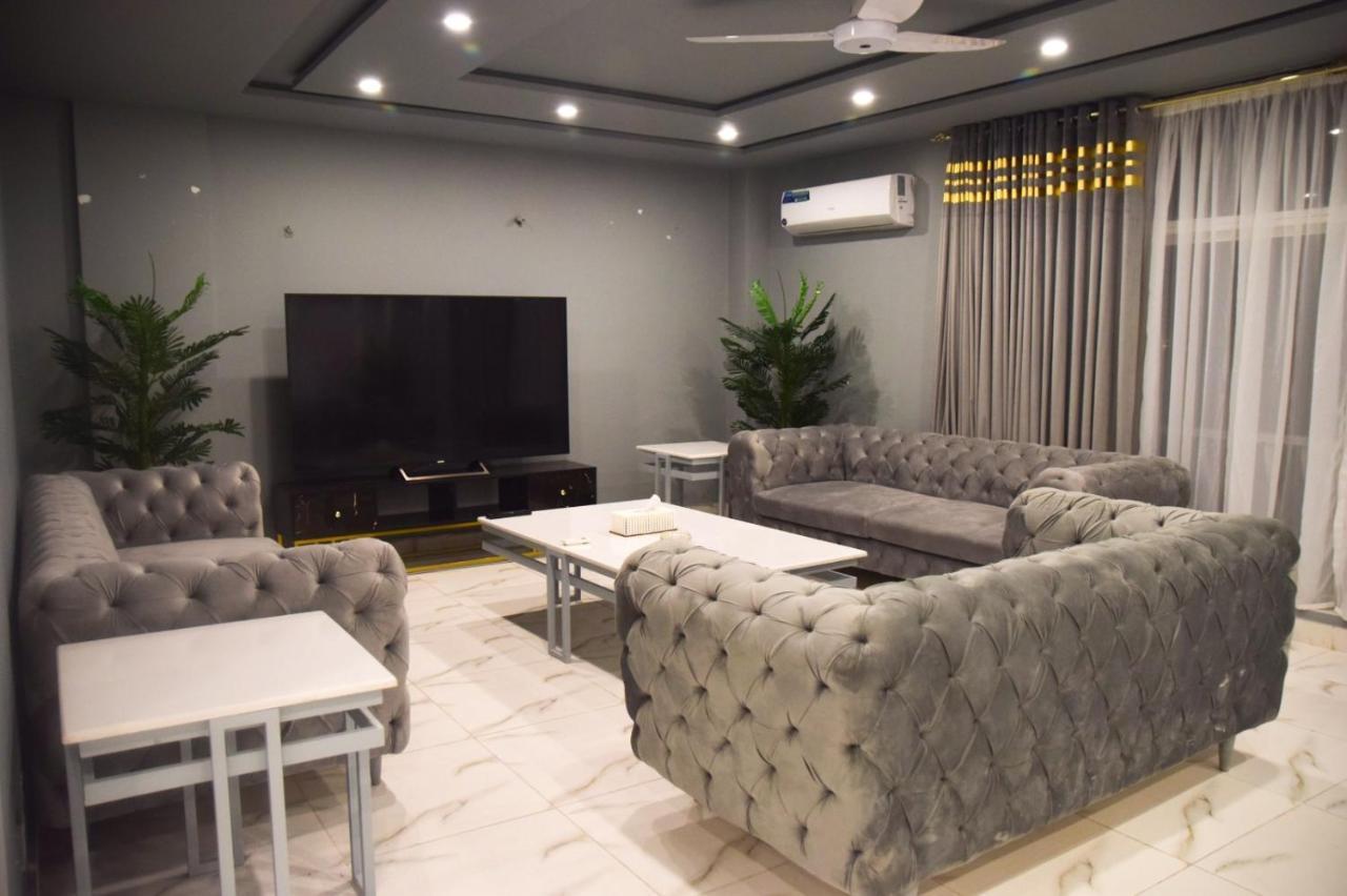 Luxe Suites Bahria Town ลาฮอร์ ภายนอก รูปภาพ