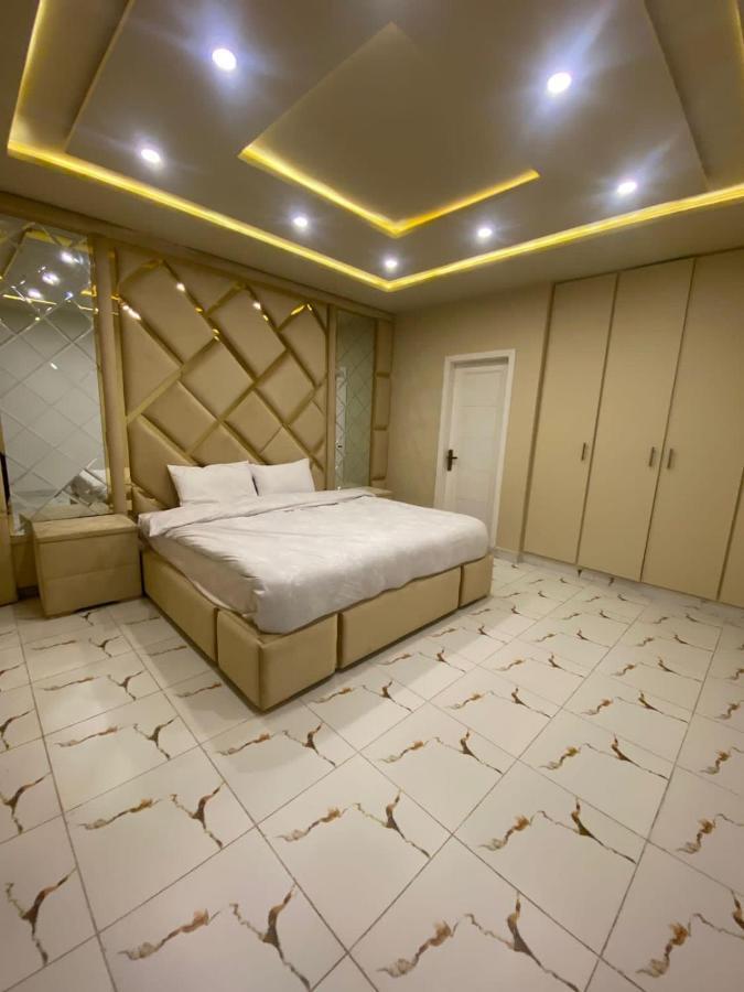 Luxe Suites Bahria Town ลาฮอร์ ภายนอก รูปภาพ