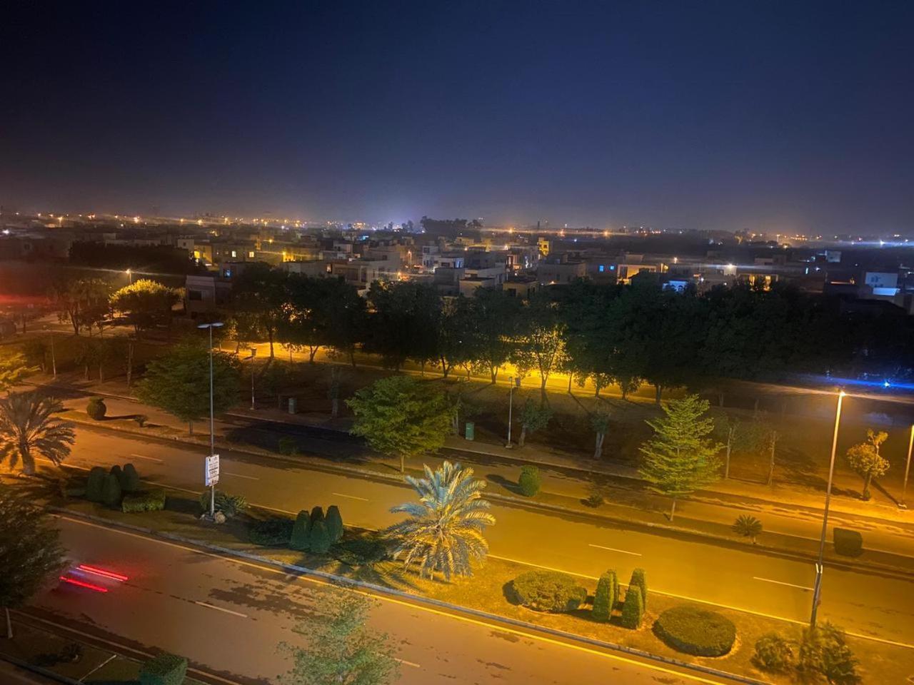 Luxe Suites Bahria Town ลาฮอร์ ภายนอก รูปภาพ