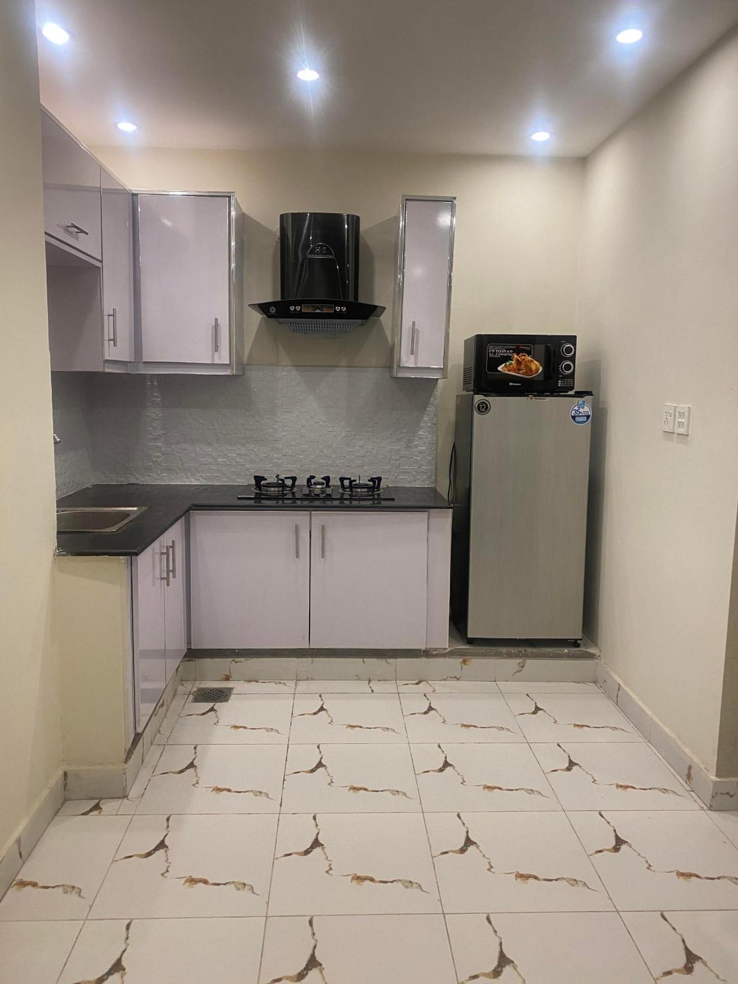 Luxe Suites Bahria Town ลาฮอร์ ภายนอก รูปภาพ