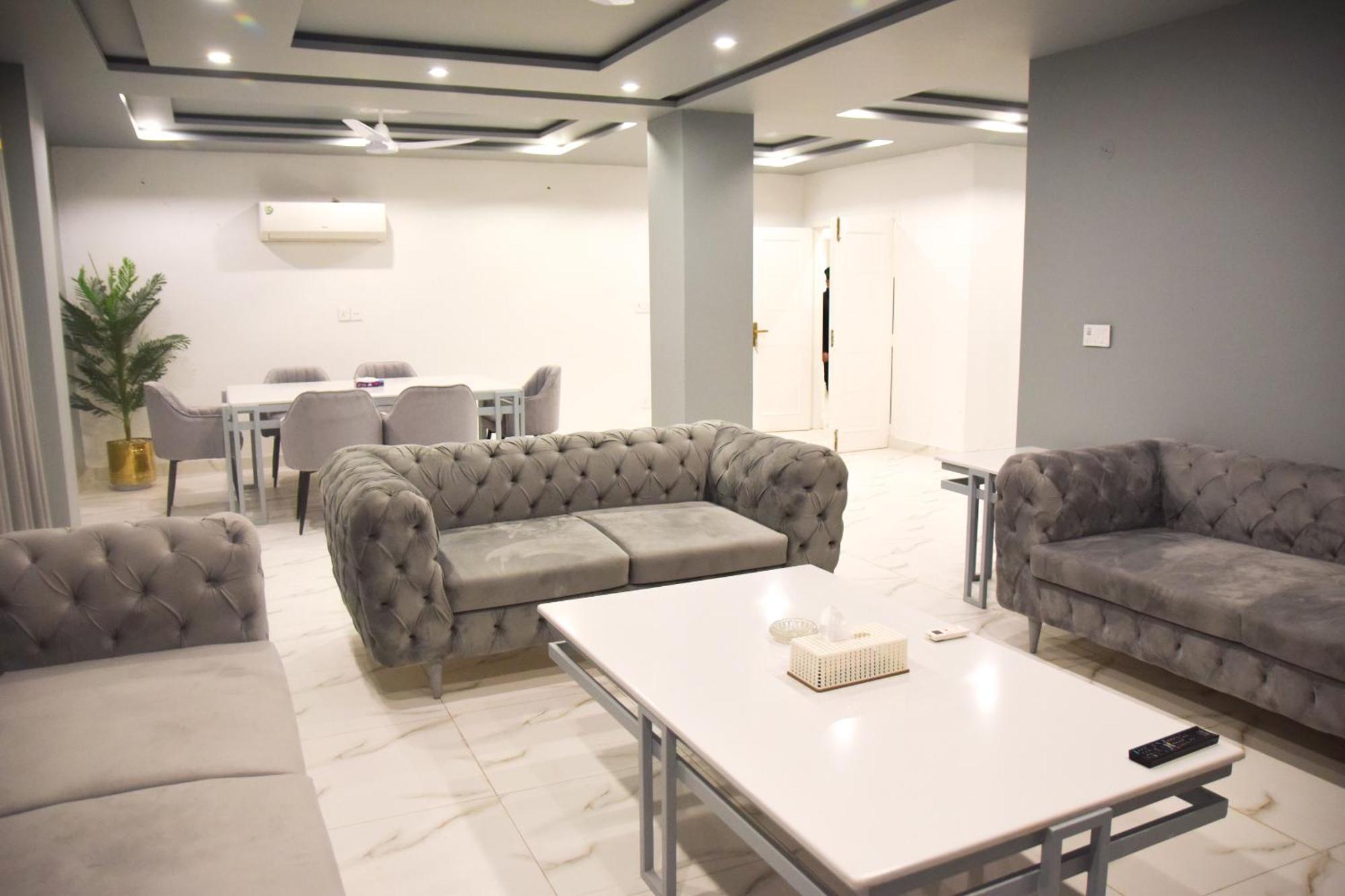 Luxe Suites Bahria Town ลาฮอร์ ภายนอก รูปภาพ