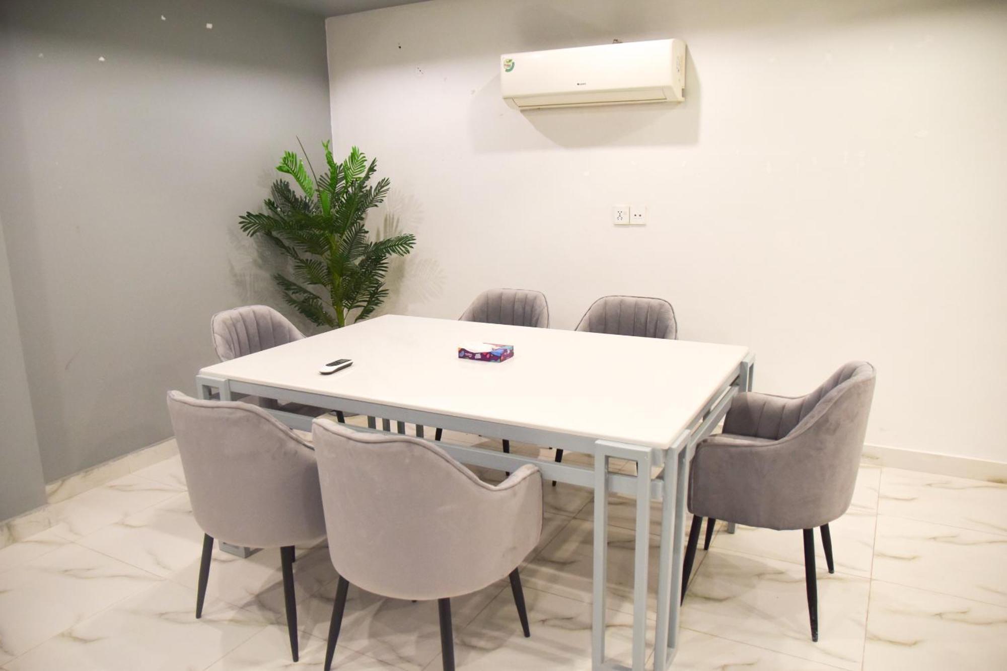 Luxe Suites Bahria Town ลาฮอร์ ภายนอก รูปภาพ